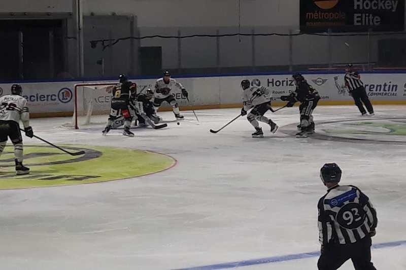 Photo hockey Ligue Magnus - Ligue Magnus : 21ème journée : Rouen vs Mulhouse - LM : La fête des Dragons Photo hockey Ligue Magnus - Ligue Magnus : 21ème journée : Rouen vs Mulhouse - LM : La fête des Dragons