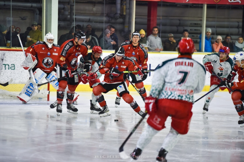 Photo hockey Ligue Magnus - Ligue Magnus : 22ème journée : Chamonix  vs Cergy-Pontoise - Des Pionniers en feu !