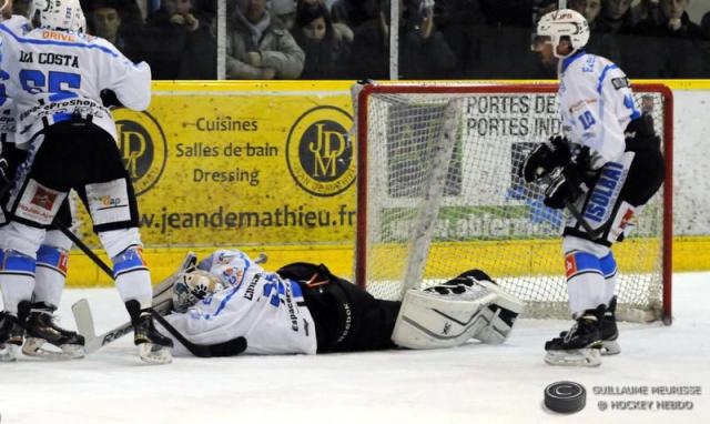 Photo hockey Ligue Magnus - Ligue Magnus : 22ème journée : Dijon  vs Gap  - Et vole le Rapace !