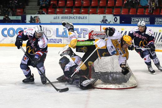 Photo hockey Ligue Magnus - Ligue Magnus : 22ème journée  : Grenoble  vs Strasbourg  - Grenoble dans l\