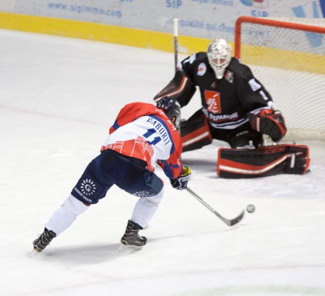 Photo hockey Ligue Magnus - Ligue Magnus : 22ème journée : Amiens vs Angers - Nouveau blanchissage pour Mitch O\ Photo hockey Ligue Magnus - Ligue Magnus : 22ème journée : Amiens vs Angers - Nouveau blanchissage pour Mitch O\