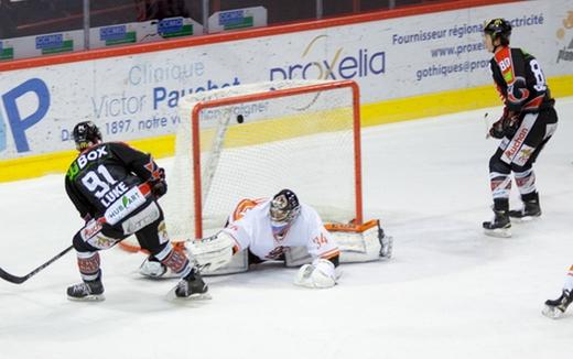 Photo hockey Ligue Magnus - Ligue Magnus : 22ème journée : Amiens vs Epinal - Épinal ne gagne toujours pas son 1er match au Coliseum Photo hockey Ligue Magnus - Ligue Magnus : 22ème journée : Amiens vs Epinal - Épinal ne gagne toujours pas son 1er match au Coliseum