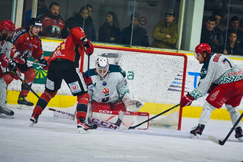 Photo hockey Ligue Magnus - Ligue Magnus : 22ème journée : Chamonix  vs Cergy-Pontoise - Des Pionniers en feu !