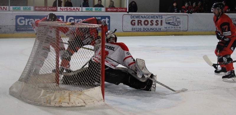 Photo hockey Ligue Magnus - Ligue Magnus : 22ème journée : Epinal vs Bordeaux - Trois points qui coûtent cher Photo hockey Ligue Magnus - Ligue Magnus : 22ème journée : Epinal vs Bordeaux - Trois points qui coûtent cher