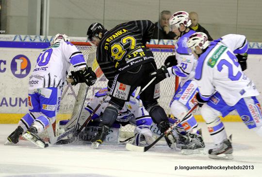 Photo hockey Ligue Magnus - Ligue Magnus : 23ème journée  : Rouen vs Gap  - Rouen dans la douleur.