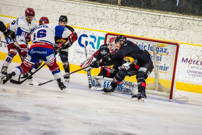 Photo hockey Ligue Magnus - Ligue Magnus : 23ème journée : Chamonix  vs Lyon - Les Lions dominés par les Pionniers