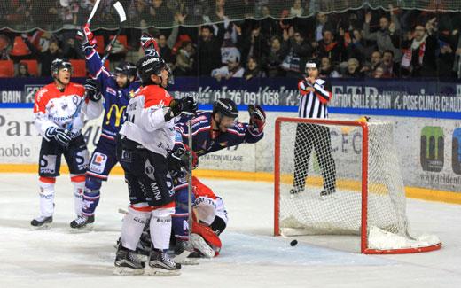 Photo hockey Ligue Magnus - Ligue Magnus : 23ème journée : Grenoble  vs Angers  - Grenoble monte sur le podium