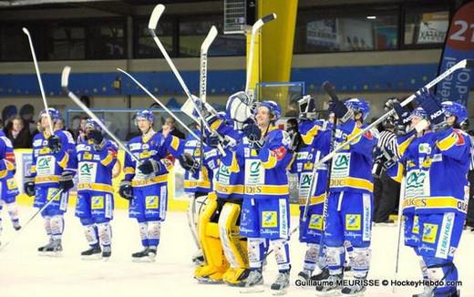 Photo hockey Ligue Magnus - Ligue Magnus : 24ème journée  : Dijon  vs Morzine-Avoriaz - Dijon bien calé dans son fauteuil