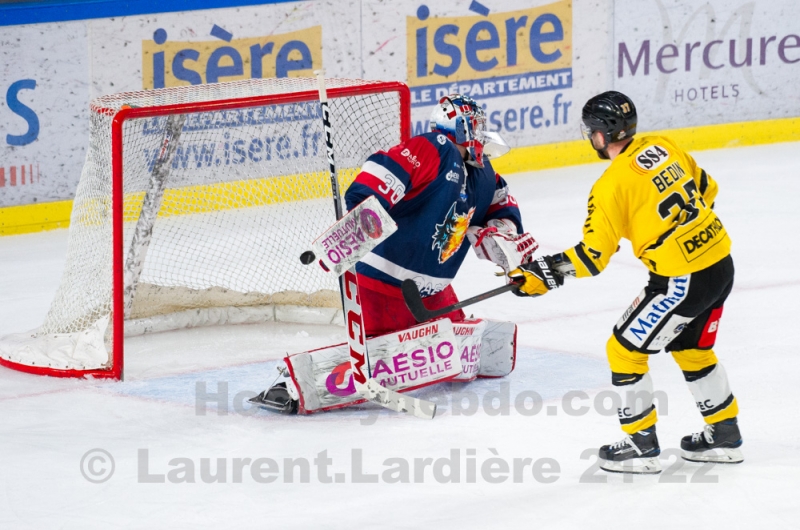 Photo hockey Ligue Magnus - Ligue Magnus : 24ème journée : Grenoble  vs Rouen - Grenoble bat le champion en titre ! 