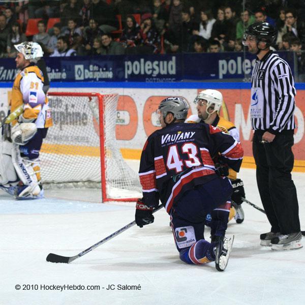 Photo hockey Ligue Magnus - Ligue Magnus : 25ème journée : Grenoble  vs Chamonix  - Hiérarchie respectée