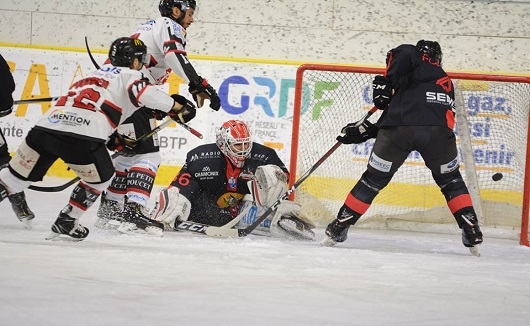 Photo hockey Ligue Magnus - Ligue Magnus : 25ème journée : Chamonix vs Amiens - Il en a manqué si peu aux Chamoniards Photo hockey Ligue Magnus - Ligue Magnus : 25ème journée : Chamonix vs Amiens - Il en a manqué si peu aux Chamoniards