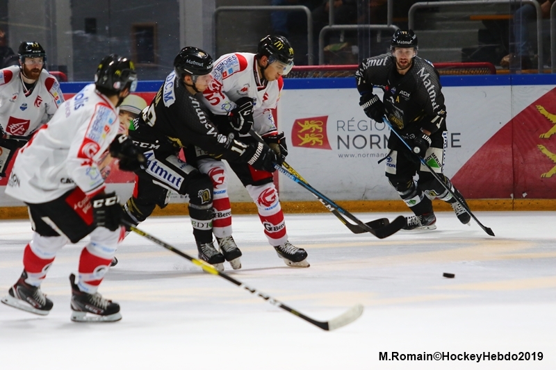 Photo hockey Ligue Magnus - Ligue Magnus : 25ème journée : Rouen vs Amiens - Les Dragons de Rouen flambent Photo hockey Ligue Magnus - Ligue Magnus : 25ème journée : Rouen vs Amiens - Les Dragons de Rouen flambent