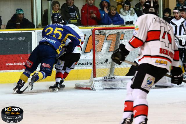 Photo hockey Ligue Magnus - Ligue Magnus : 26ème journée : Chamonix  vs Briançon  - Match d’anthologie à Bozon