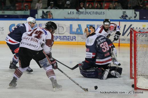 Photo hockey Ligue Magnus - Ligue Magnus : 26ème journée : Grenoble vs Morzine-Avoriaz - Le brûleur manque de gaz ! Photo hockey Ligue Magnus - Ligue Magnus : 26ème journée : Grenoble vs Morzine-Avoriaz - Le brûleur manque de gaz !