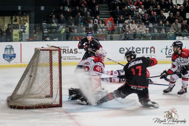Photo hockey Ligue Magnus - Ligue Magnus : 26ème journée : Bordeaux vs Angers - Danick offre la victoire aux Ducs Photo hockey Ligue Magnus - Ligue Magnus : 26ème journée : Bordeaux vs Angers - Danick offre la victoire aux Ducs