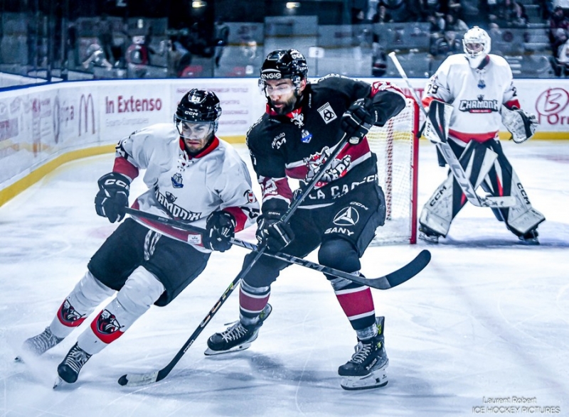 Photo hockey Ligue Magnus - Ligue Magnus : 26ème journée : Bordeaux vs Chamonix - Les Boxers révisent leurs gammes avant Angers ! Photo hockey Ligue Magnus - Ligue Magnus : 26ème journée : Bordeaux vs Chamonix - Les Boxers révisent leurs gammes avant Angers !
