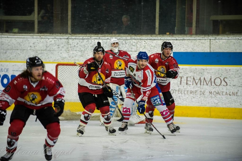 Photo hockey Ligue Magnus - Ligue Magnus : 27ème journée : Chamonix  vs Mulhouse - Réaction à point nommé de Chamonix