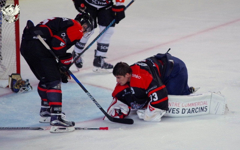 Photo hockey Ligue Magnus - Ligue Magnus : 29ème journée : Bordeaux vs Epinal  - Ronan Quemener réussit sa première... at home ! 