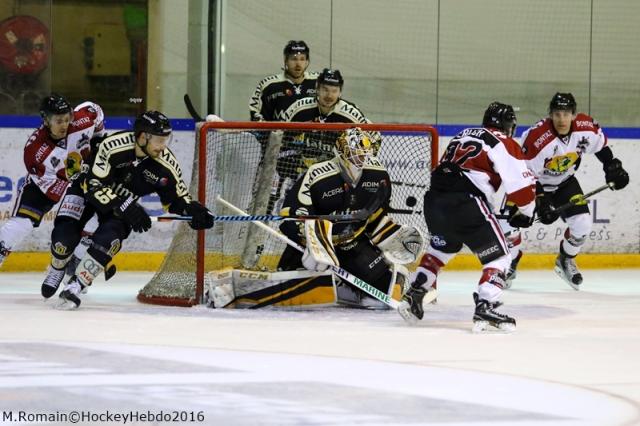 Photo hockey Ligue Magnus - Ligue Magnus : 29ème journée : Rouen vs Chamonix / Morzine - LM : Des Dragons sans défense.