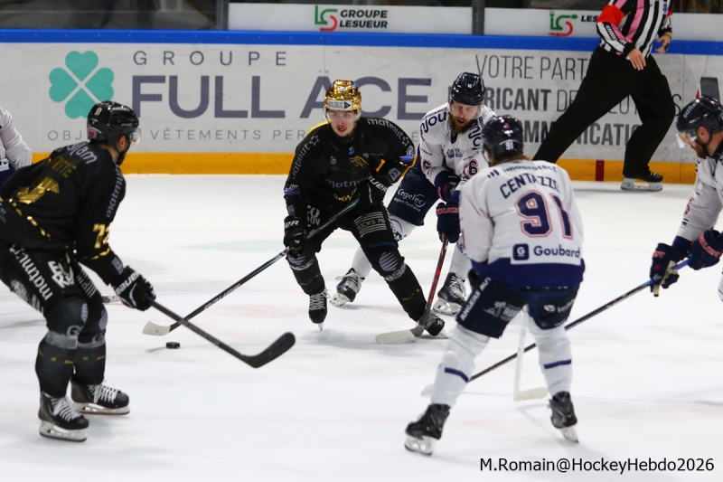 Photo hockey Ligue Magnus - Ligue Magnus : 29ème journée : Rouen vs Angers - Les ducs surprennent les dragons. Photo hockey Ligue Magnus - Ligue Magnus : 29ème journée : Rouen vs Angers - Les ducs surprennent les dragons.
