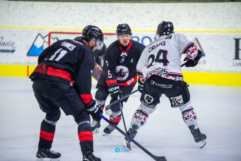 Photo hockey Ligue Magnus - Ligue Magnus : 2Ã¨me journÃ©e : Chamonix  vs Amiens  - Les Pionniers s