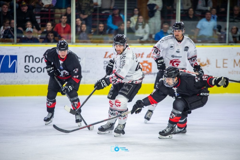 Photo hockey Ligue Magnus - Ligue Magnus : 2Ã¨me journÃ©e : Chamonix  vs Amiens  - Les Pionniers s