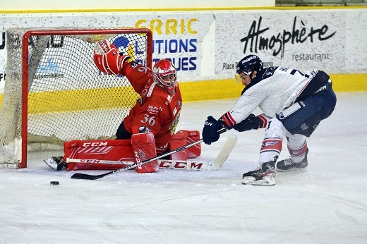 Photo hockey Ligue Magnus - Ligue Magnus : 2ème journée : Chamonix vs Angers - LM : Première encourageante pour les Pionniers Photo hockey Ligue Magnus - Ligue Magnus : 2ème journée : Chamonix vs Angers - LM : Première encourageante pour les Pionniers