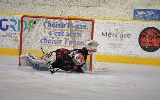 Photo hockey Ligue Magnus - Ligue Magnus : 30ème journée : Chamonix  vs Nice - Âpre combat à Chamonix
