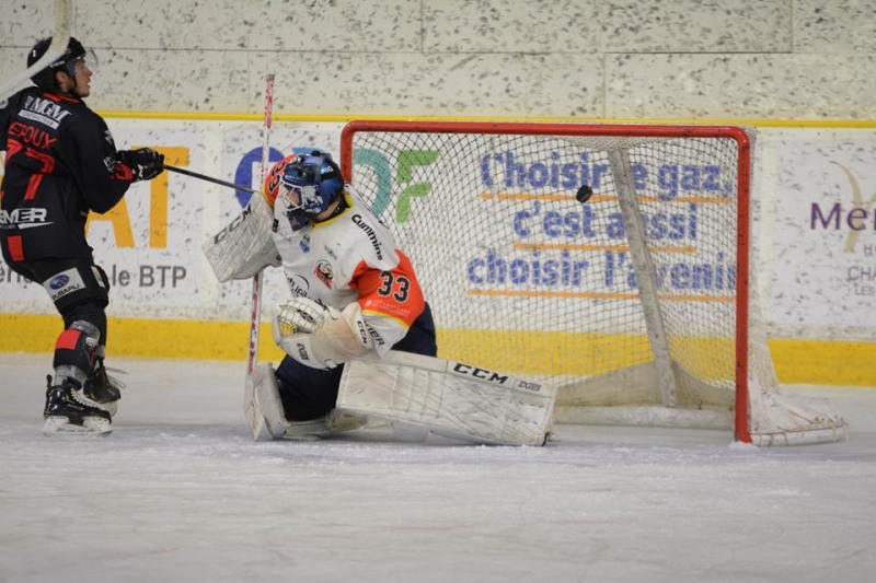 Photo hockey Ligue Magnus - Ligue Magnus : 30ème journée : Chamonix  vs Nice - Âpre combat à Chamonix