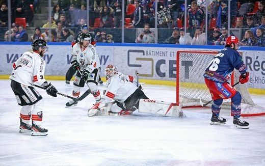 Photo hockey Ligue Magnus - Ligue Magnus : 31ème journée : Grenoble  vs Chamonix  - Grenoble retrouve la victoire à domicile ! 