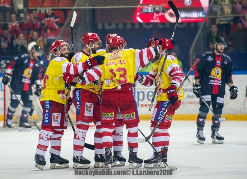 Photo hockey Ligue Magnus - Ligue Magnus : 31ème journée : Grenoble  vs Chamonix  - Reprise en douc(l)eur