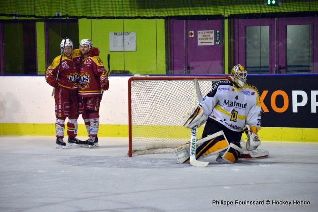 Photo hockey Ligue Magnus - Ligue Magnus : 31ème journée : Dijon vs Rouen - LM : Les Dragons reviennent de l\ Photo hockey Ligue Magnus - Ligue Magnus : 31ème journée : Dijon vs Rouen - LM : Les Dragons reviennent de l\