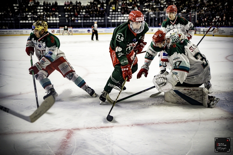 Photo hockey Ligue Magnus - Ligue Magnus : 31ème journée : Cergy-Pontoise vs Anglet - Victoire aux tirs au but pour les Jokers Photo hockey Ligue Magnus - Ligue Magnus : 31ème journée : Cergy-Pontoise vs Anglet - Victoire aux tirs au but pour les Jokers
