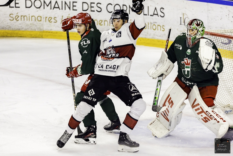 Photo hockey Ligue Magnus - Ligue Magnus : 32ème journée : Cergy-Pontoise vs Bordeaux - Mini tornade à l’Aren’ice ! Photo hockey Ligue Magnus - Ligue Magnus : 32ème journée : Cergy-Pontoise vs Bordeaux - Mini tornade à l’Aren’ice !