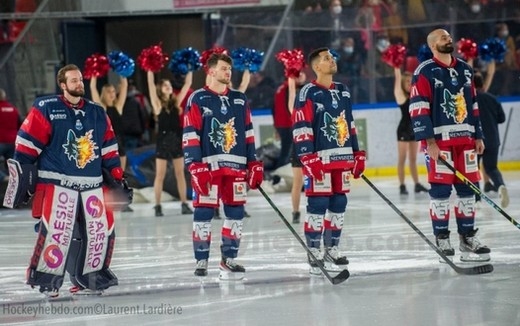 Photo hockey Ligue Magnus - Ligue Magnus : 33ème journée : Grenoble  vs Angers  - Grenoble au dessus des Ducs