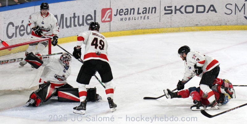 Photo hockey Ligue Magnus - Ligue Magnus : 33ème journée : Grenoble  vs Chamonix  - Fin de série pour Grenoble !