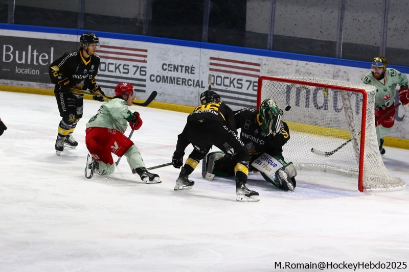 Photo hockey Ligue Magnus - Ligue Magnus : 33ème journée : Rouen vs Cergy-Pontoise - Rouen renoue avec la victoire. Photo hockey Ligue Magnus - Ligue Magnus : 33ème journée : Rouen vs Cergy-Pontoise - Rouen renoue avec la victoire.