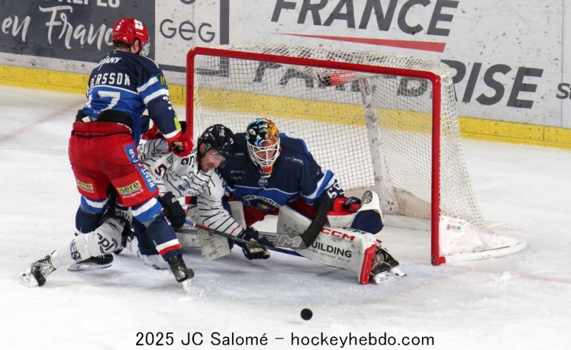 Photo hockey Ligue Magnus - Ligue Magnus : 34ème journée : Grenoble  vs Angers  - Grenoble-Angers : un avant goût de finale(s) !