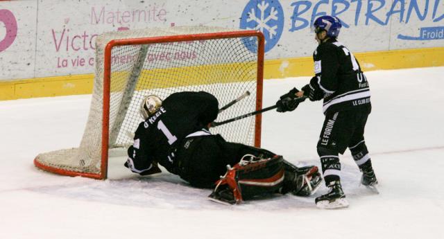 Photo hockey Ligue Magnus - Ligue Magnus : 35ème journée : Amiens  vs Rouen - LM : Nouvelle défaite pour les Gothiques dans le derby
