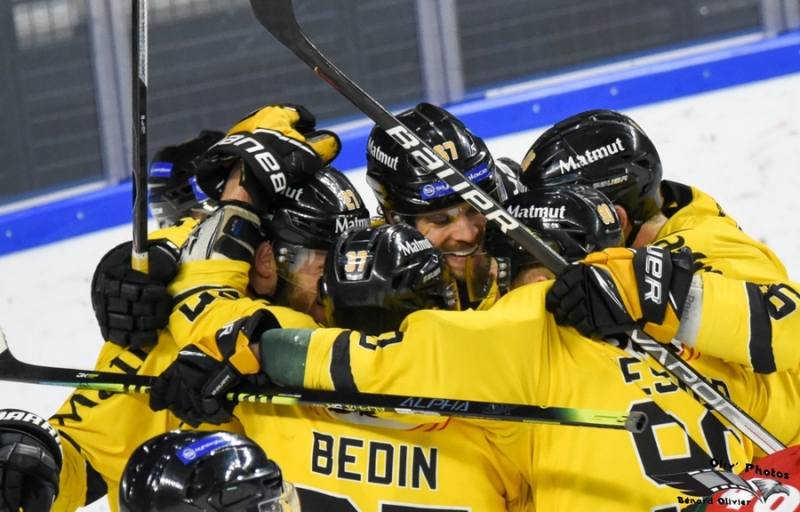 Photo hockey Ligue Magnus - Ligue Magnus : 35ème journée : Cergy-Pontoise vs Rouen - Les Dragons coiffent les jokers sur le fil Photo hockey Ligue Magnus - Ligue Magnus : 35ème journée : Cergy-Pontoise vs Rouen - Les Dragons coiffent les jokers sur le fil