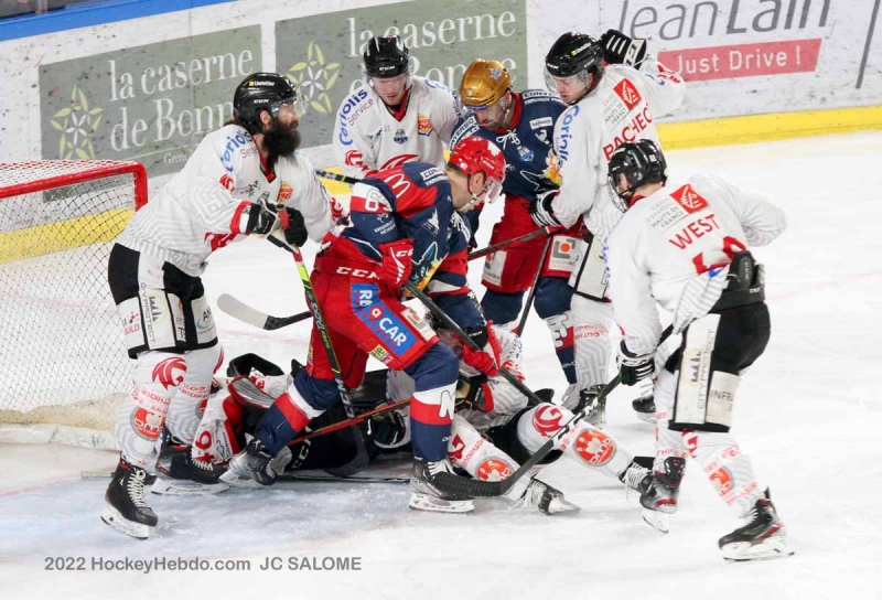 Photo hockey Ligue Magnus - Ligue Magnus : 36ème journée : Grenoble  vs Amiens  - Grenoble met fin à la série Amiénoise