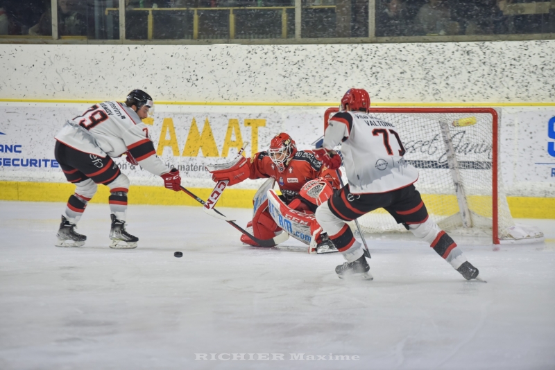 Photo hockey Ligue Magnus - Ligue Magnus : 36ème journée : Chamonix vs Nice - Les Pionniers rebasculent en playoffs ! Photo hockey Ligue Magnus - Ligue Magnus : 36ème journée : Chamonix vs Nice - Les Pionniers rebasculent en playoffs !