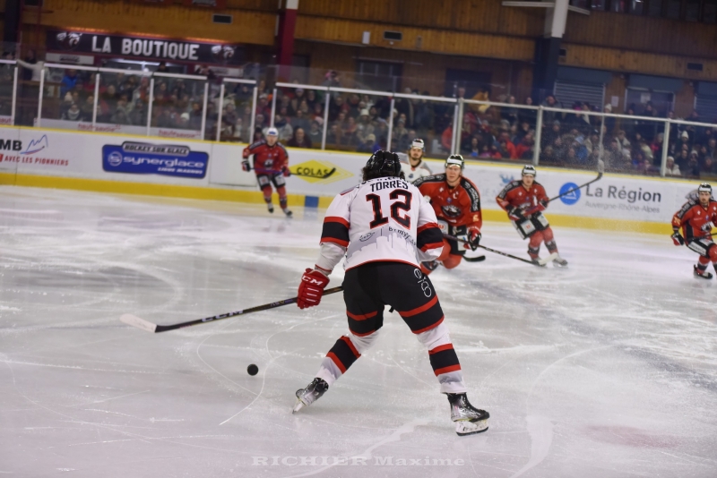 Photo hockey Ligue Magnus - Ligue Magnus : 36ème journée : Chamonix vs Nice - Les Pionniers rebasculent en playoffs ! Photo hockey Ligue Magnus - Ligue Magnus : 36ème journée : Chamonix vs Nice - Les Pionniers rebasculent en playoffs !