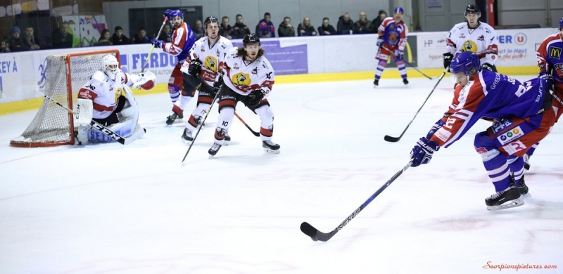 Photo hockey Ligue Magnus - Ligue Magnus : 37ème journée : Mulhouse vs Chamonix - Une victoire méritée Photo hockey Ligue Magnus - Ligue Magnus : 37ème journée : Mulhouse vs Chamonix - Une victoire méritée