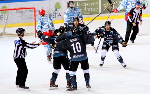 Photo hockey Ligue Magnus - Ligue Magnus : 38ème journée : Grenoble  vs Gap  - Grenoble se fait surprendre !