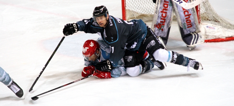 Photo hockey Ligue Magnus - Ligue Magnus : 38ème journée : Grenoble vs Gap - Grenoble se fait surprendre ! Photo hockey Ligue Magnus - Ligue Magnus : 38ème journée : Grenoble vs Gap - Grenoble se fait surprendre !