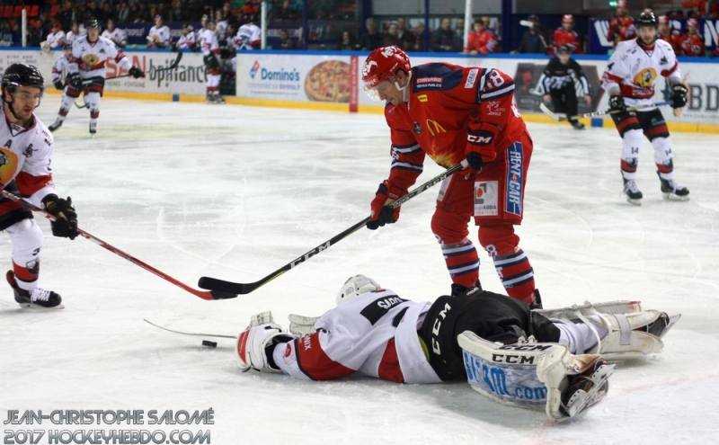 Photo hockey Ligue Magnus - Ligue Magnus : 39ème journée : Grenoble  vs Chamonix  - Trou d