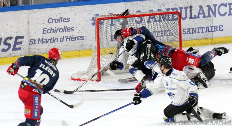 Photo hockey Ligue Magnus - Ligue Magnus : 39ème journée : Grenoble  vs Gap  - Grenoble bousculé par les Rapaces