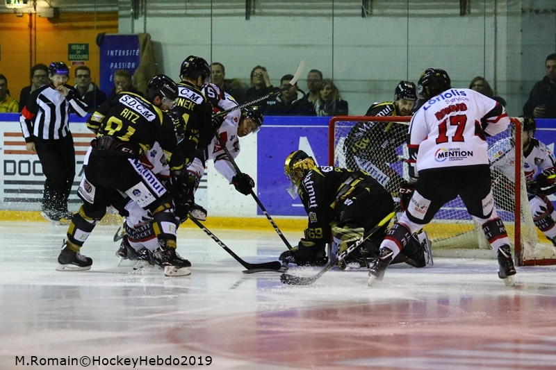 Photo hockey Ligue Magnus - Ligue Magnus : 39ème journée : Rouen vs Amiens  - LM : Le derby a réveillé le Dragon.