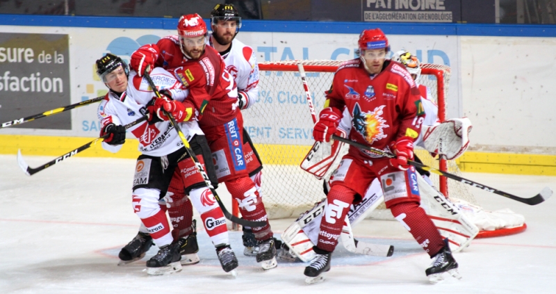 Photo hockey Ligue Magnus - Ligue Magnus : 3ème journée : Grenoble  vs Amiens  - Une mi-match ne suffit pas à l